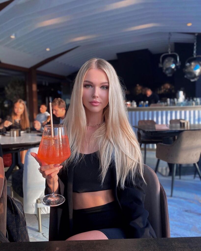 VIP эскорт в Москве