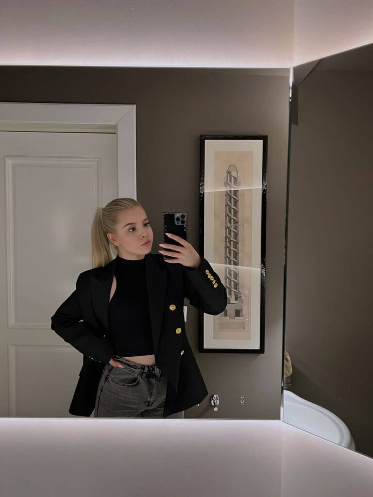 Московская эскортница