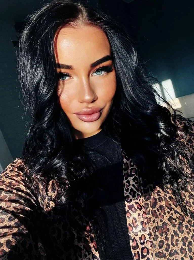 Эскорт-модель