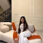 Эскорт-модель