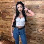 Эскорт-модель