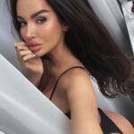 Эскорт-модель